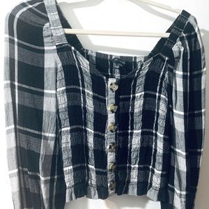 American Eagle black plaid shirt Small